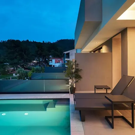Videre Golden Private Pool Апартаменты *