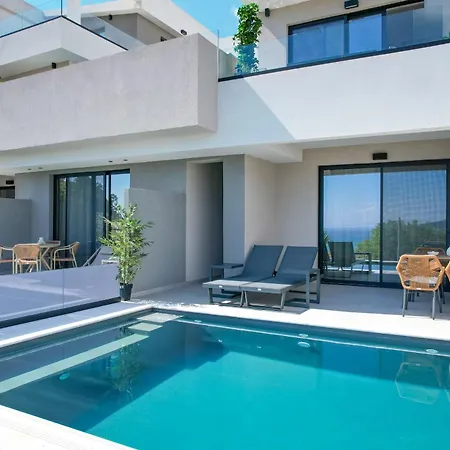 Videre Golden Private Pool Апартаменты *