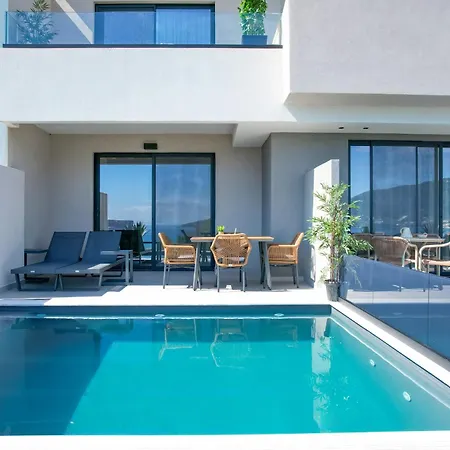 Videre Golden Private Pool Апартаменты *