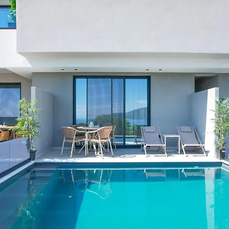 Videre Golden Private Pool شقة *